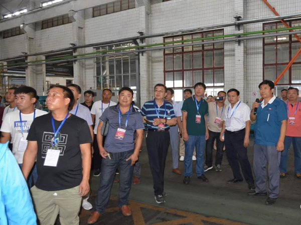 社会公家在壹号娱乐集团科普基地出产车间参观进建